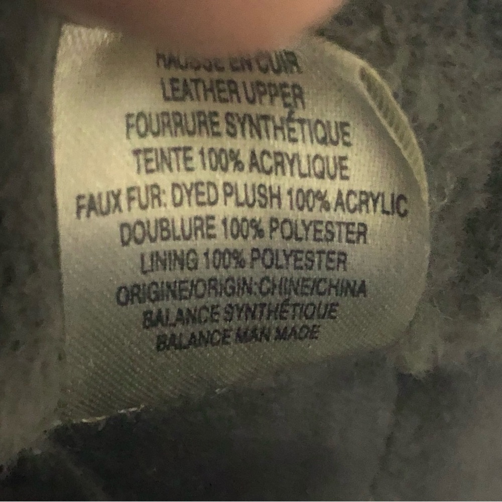 Blondo Glade Dark Grey Suede Leather Waterproof Faux Fur Trim Zip Sneaker sz 7.5 - Picture 6 of 11